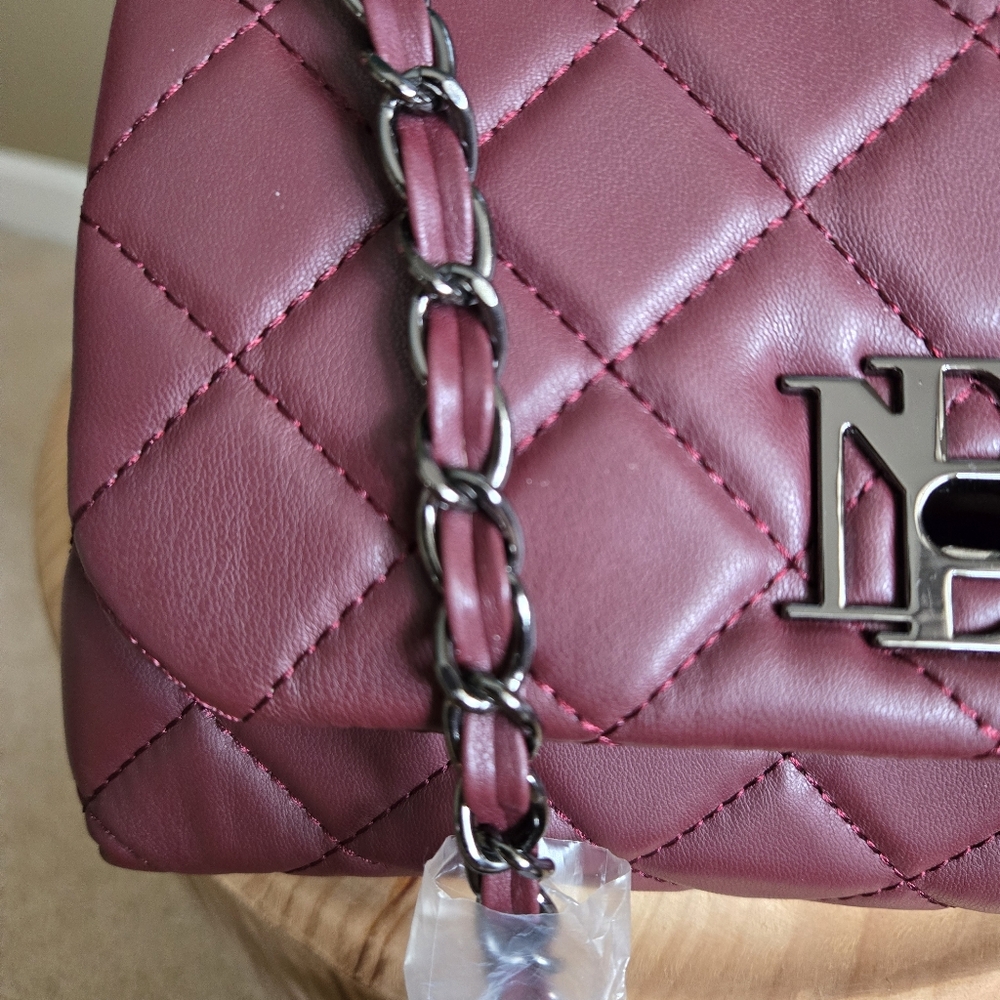 Badgley Mischka Quilted Burgundy Messenger Vegan Leather Handbag - Picture 6 of 8